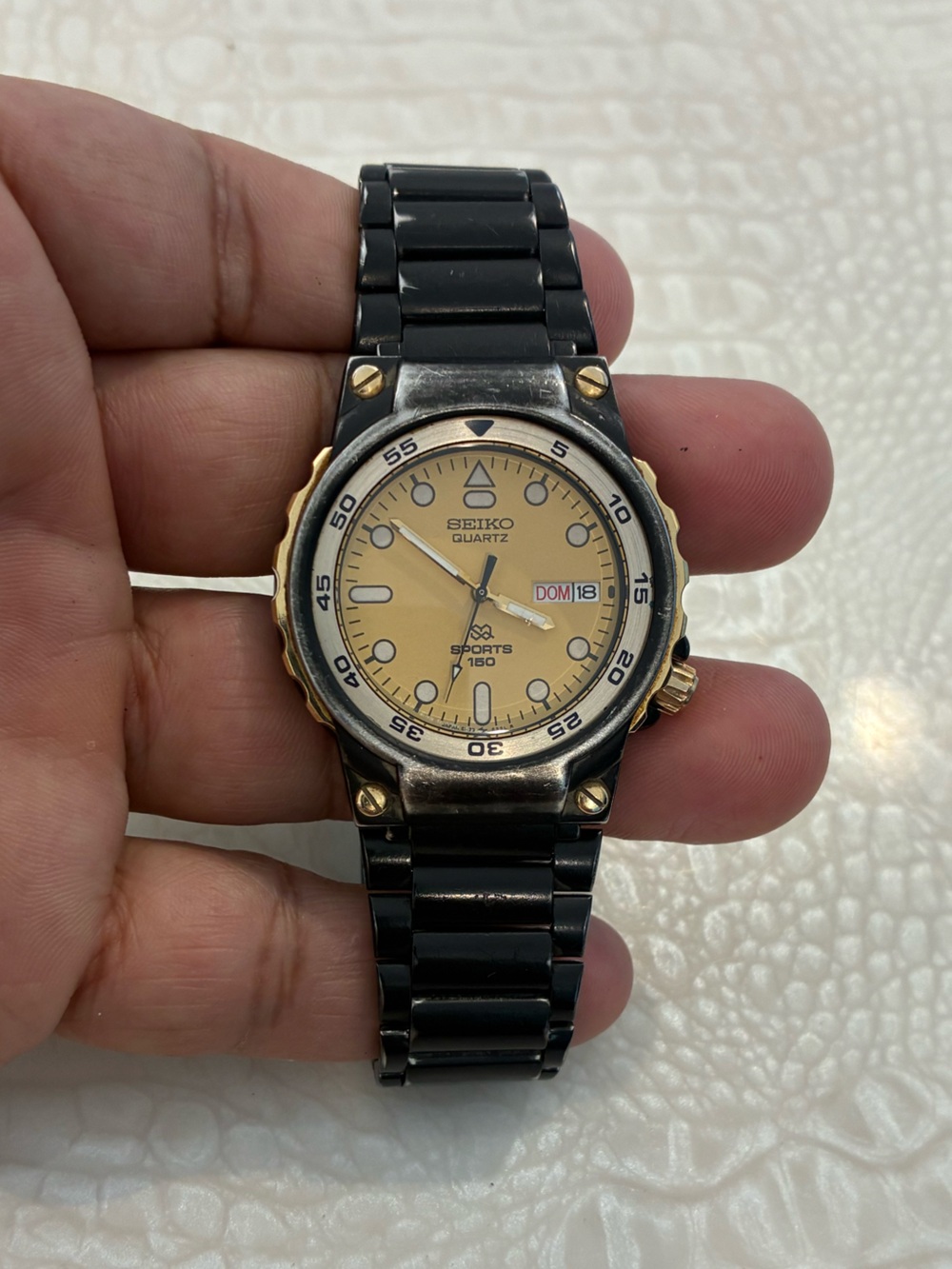 Seiko Quartz Sports 150 Two-Tone Watch - Gold Dial vintge
